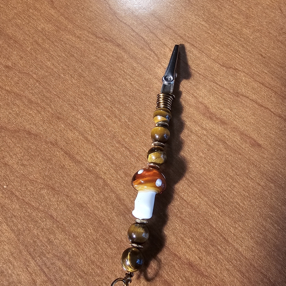 Multifunctional Clip Beaded With Mushroom And Tiger Eye Beads